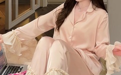 韩国电影巜双飞丰满美女